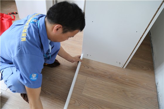 世预赛(中国)衣柜安装服务现场