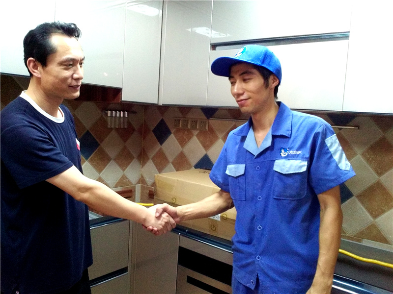 客户对家具安装服务十分满意