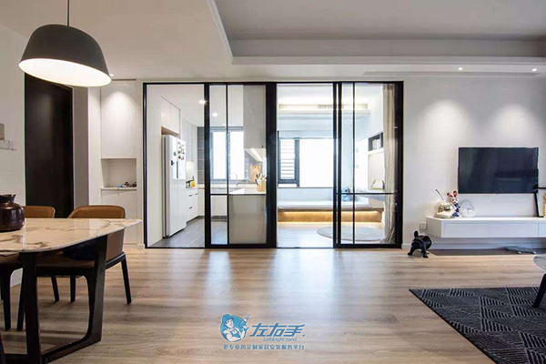 学会厨房玻璃推拉门安装方法，让厨房明亮又通透