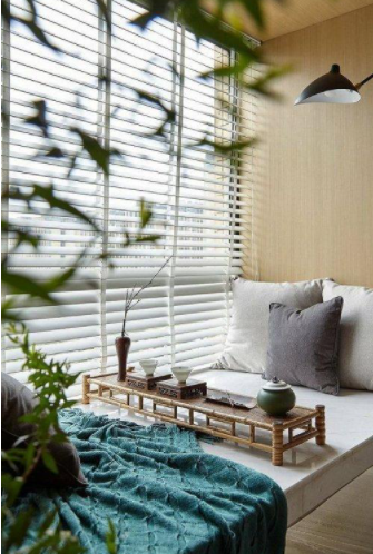 百叶窗拆卸安装:还在用传统窗帘吗?现在流行的是百叶窗 百叶窗拆卸安装:还在用传统窗帘吗?现在流行的是百叶窗